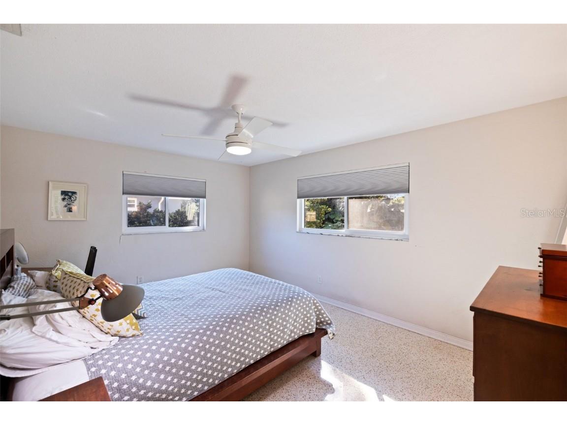 236 58th Avenue S Saint Petersburg FL 33705 TB8450304 image15