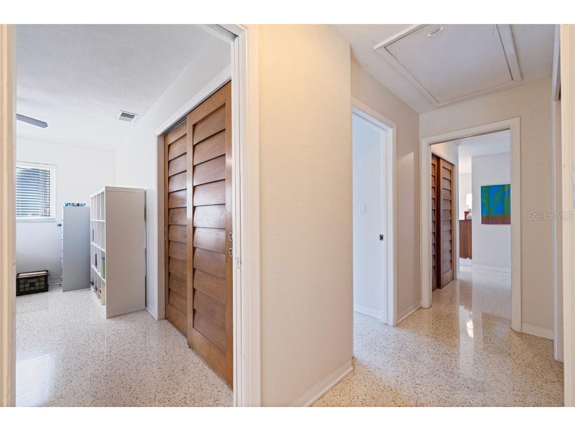 236 58th Avenue S Saint Petersburg FL 33705 TB8450304 image21