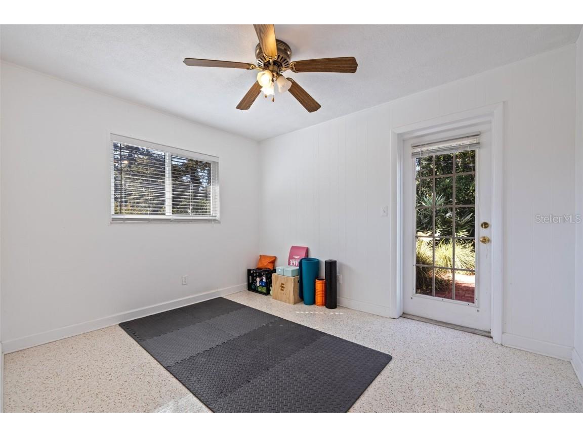 236 58th Avenue S Saint Petersburg FL 33705 TB8450304 image22