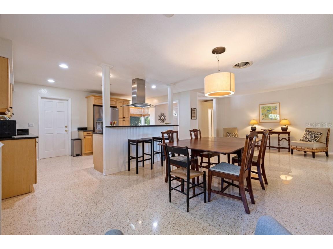 236 58th Avenue S Saint Petersburg FL 33705 TB8450304 image8