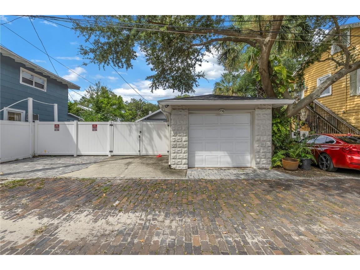 236 9th Avenue NE Saint Petersburg FL 33701 TB8454944 image23