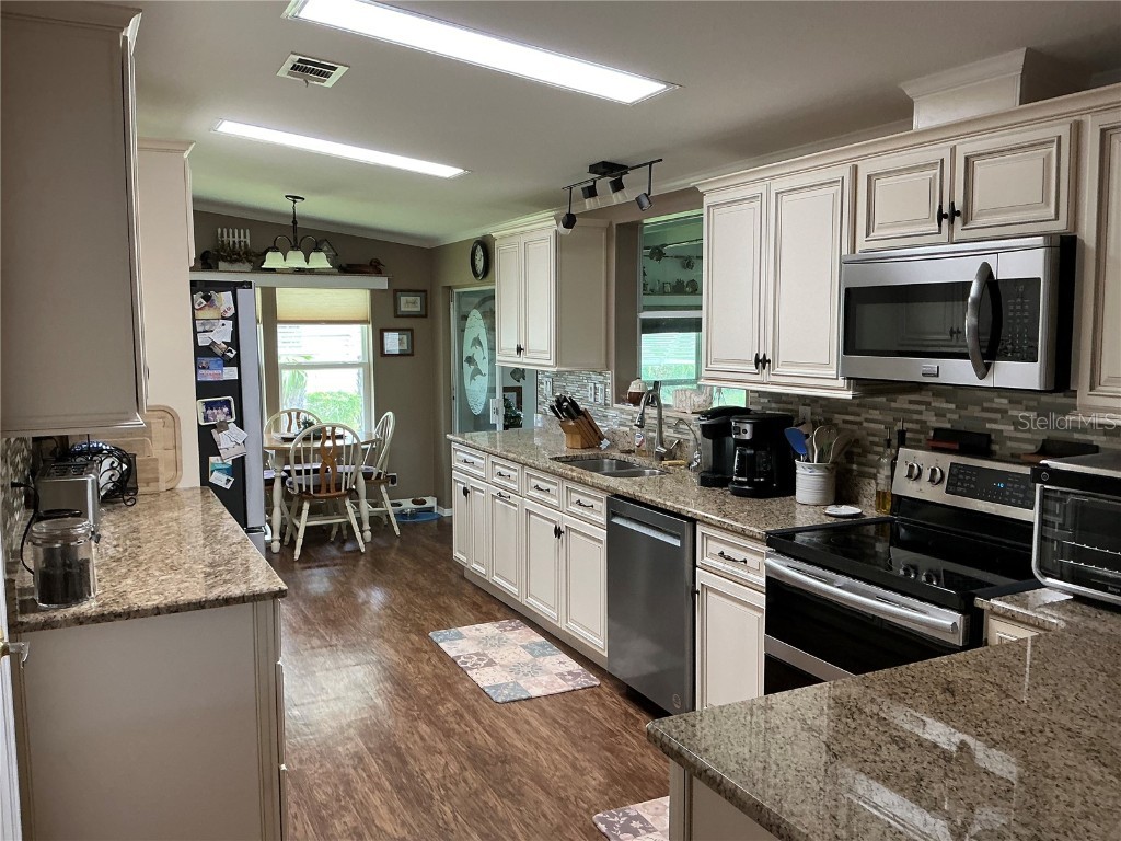 236 Allies Pass Pass #363 Frostproof FL 33843 K4903013 image24