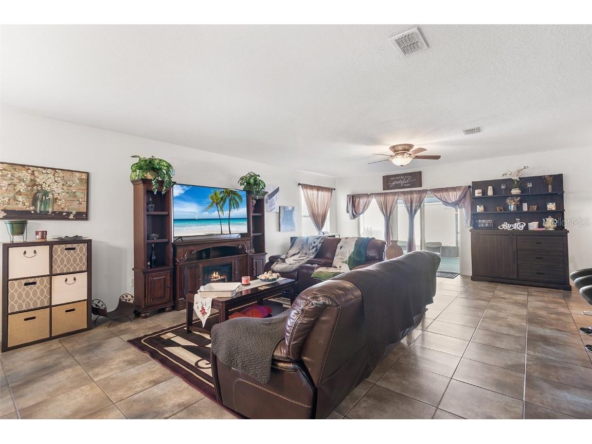 236 Barrington Drive Haines City FL 33844 P4937040 image15