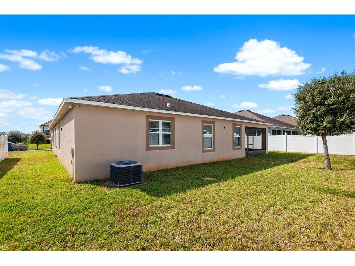 236 Barrington Drive Haines City FL 33844 P4937040 image5