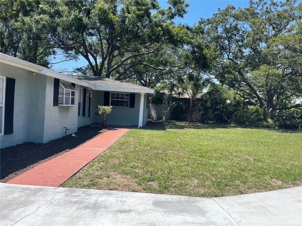 236 Davis Boulevard Sarasota FL 34237 A4652150 image2