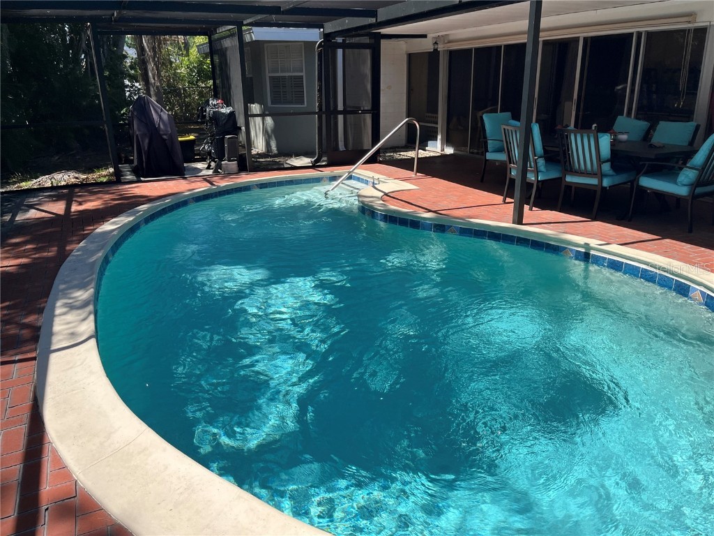 236 Davis Boulevard Sarasota FL 34237 A4652150 image4