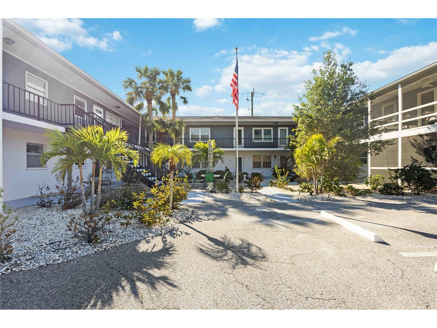 236 Harbor Drive S #202 Venice FL 34285 N6142372 image2