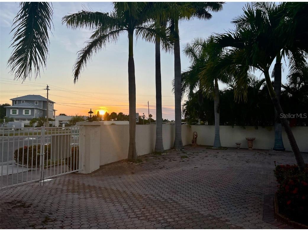 236 N Blvd Of The Presidents Sarasota FL 34236 - SARASOTA BAY GULF OF AMERICA A4663417 image33