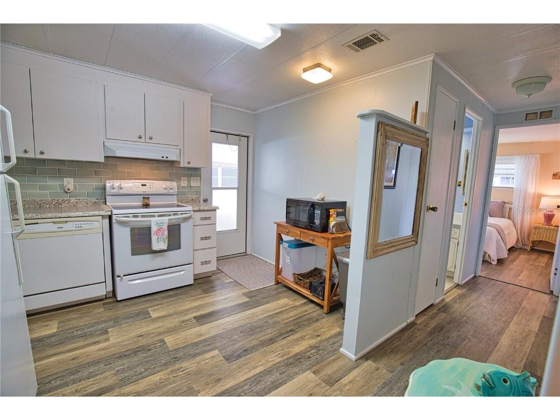 236 N Fiji Circle Englewood FL 34223 N6141190 image4