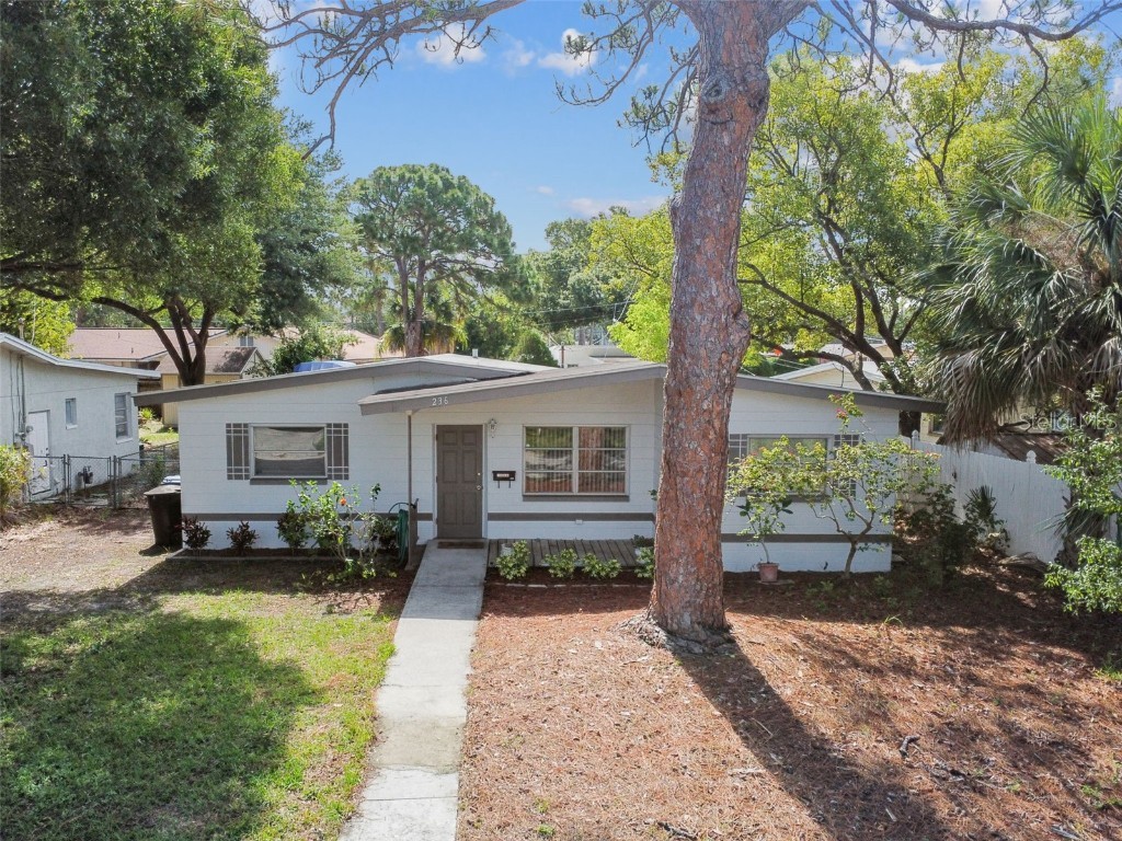 236 NW Madison Circle N Saint Petersburg FL 33702 U8202702 image1