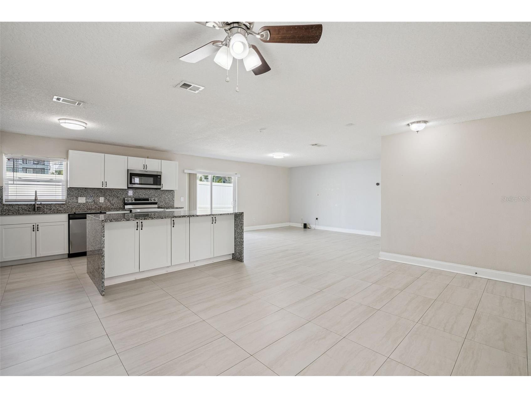 236 Plaza Oval Casselberry FL 32707 O6392278 image8