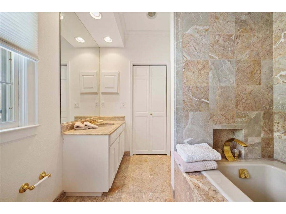 236 Saint James Park Osprey FL 34229 A4644125 image29