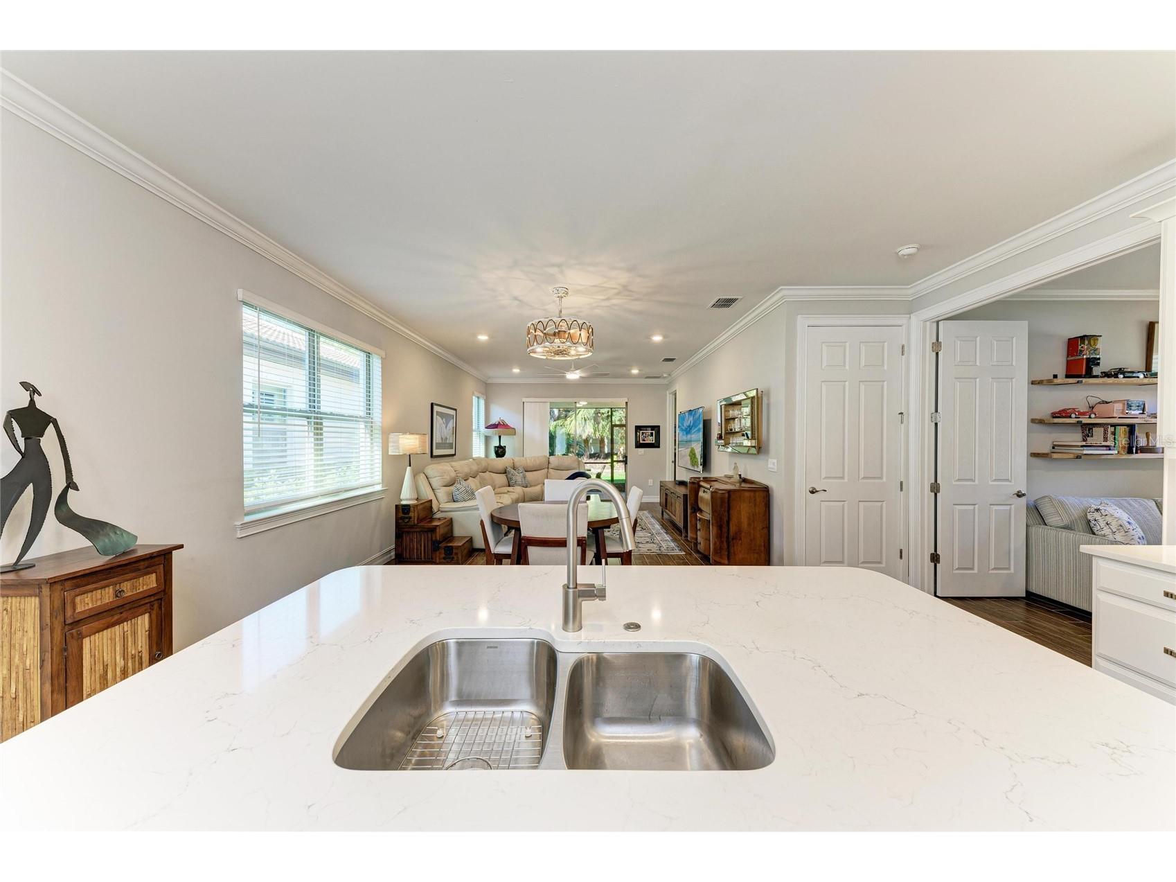 236 Soliera Street Nokomis FL 34275 A4677308 image18