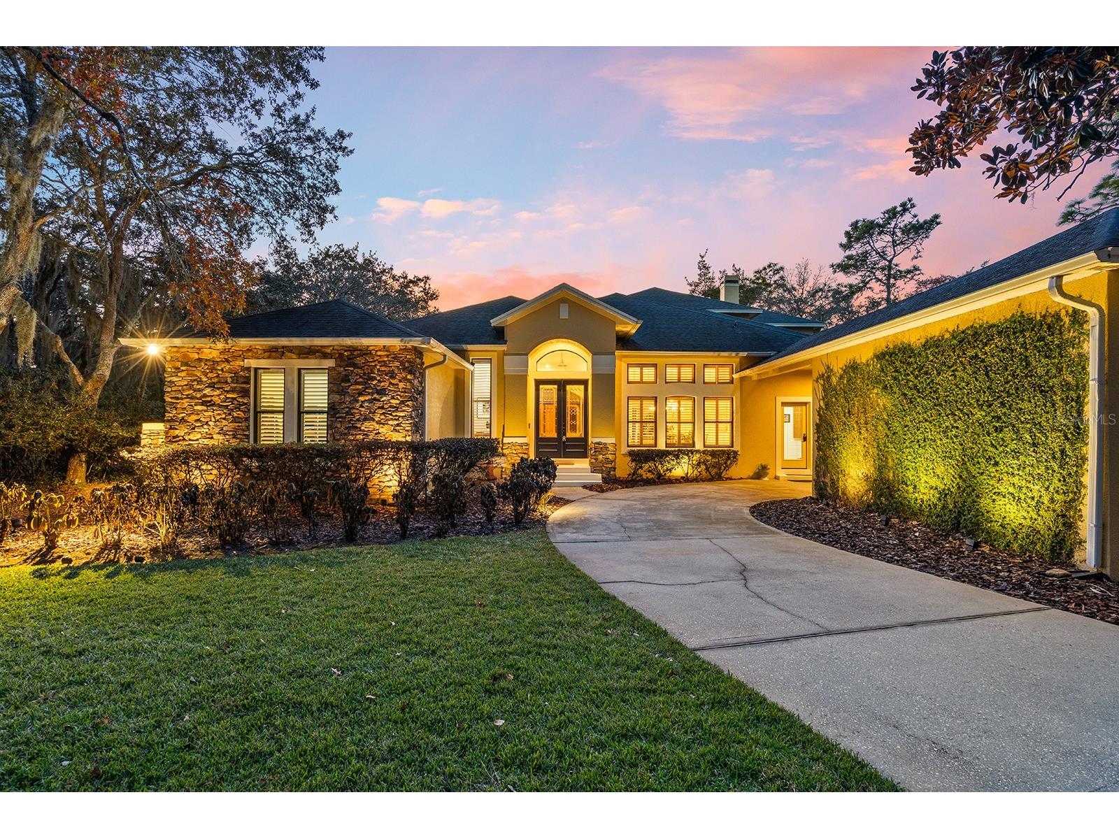 2360 Kildare Drive Chuluota FL 32766 - LAKE PICKETT O6375894 image1