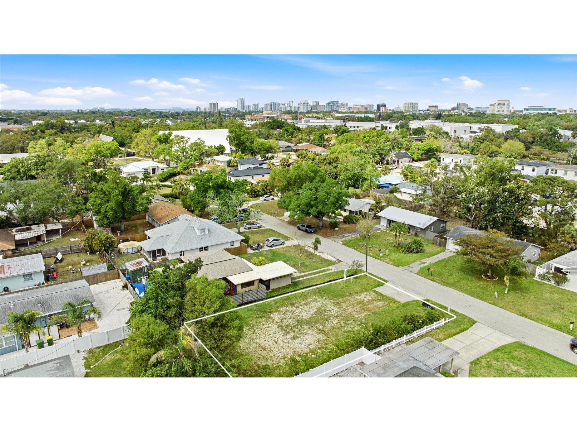 2360 Loma Linda Street Sarasota FL 34239 A4687174 image11