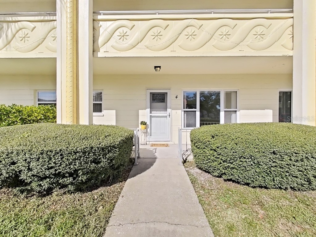 2360 World Parkway Boulevard #4 Clearwater FL 33763 W7870516 image1