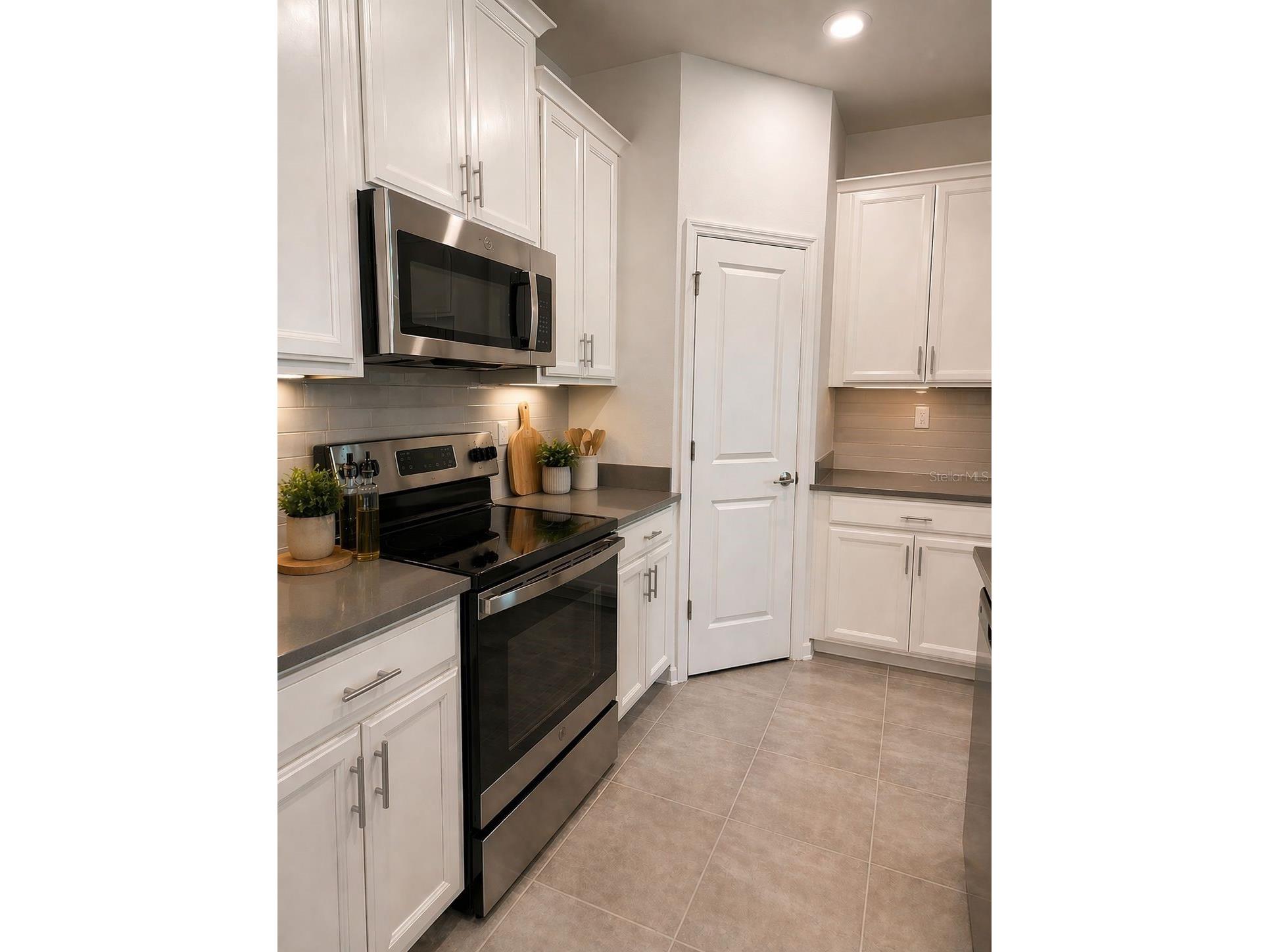 2361 Volunteer Avenue Kissimmee FL 34744 O6386134 image3