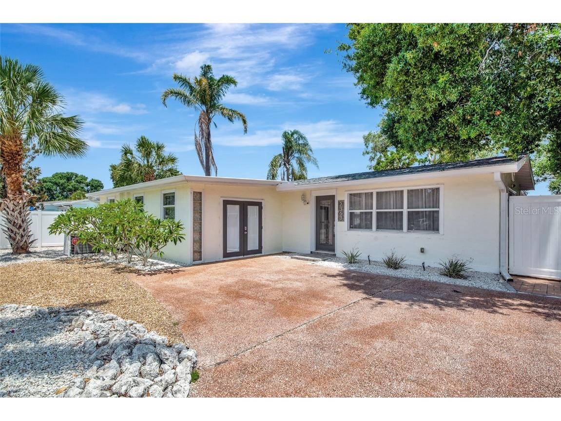 2363 Milford Circle Sarasota FL 34239 A4654562 image1