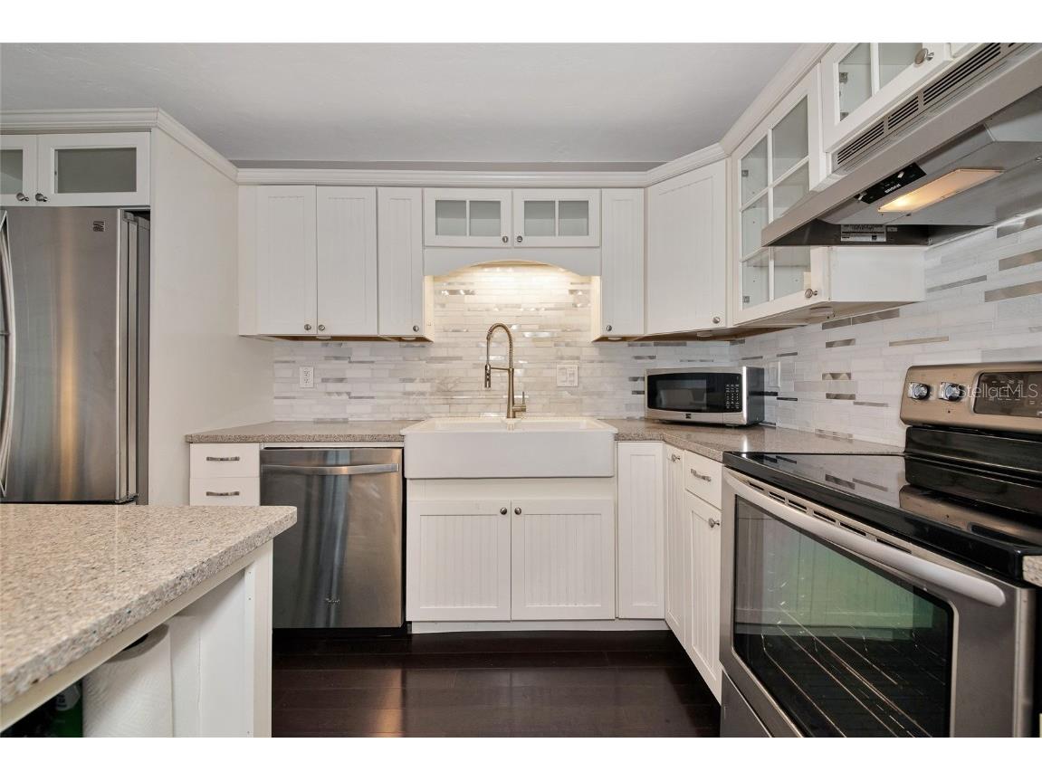 2363 Milford Circle Sarasota FL 34239 A4654562 image11