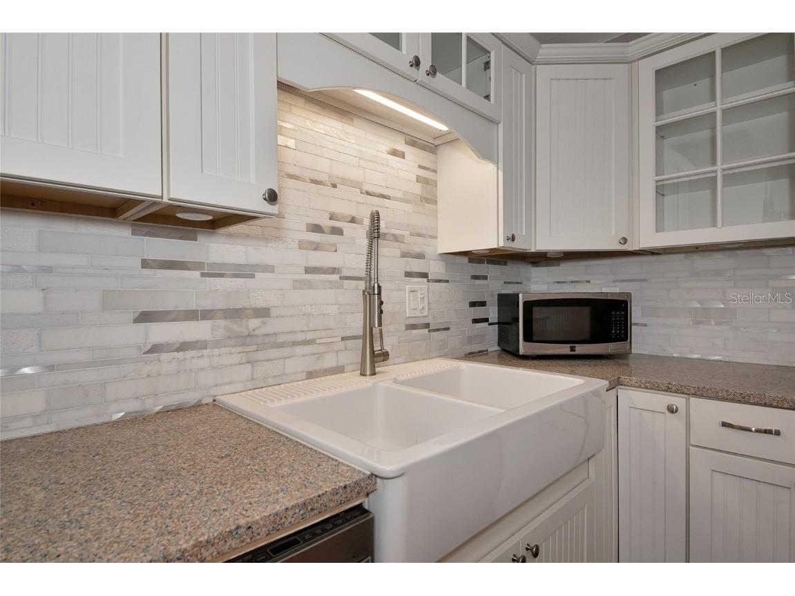 2363 Milford Circle Sarasota FL 34239 A4654562 image13