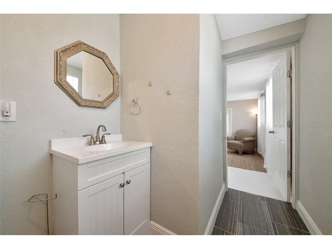 2363 Milford Circle Sarasota FL 34239 A4654562 image29