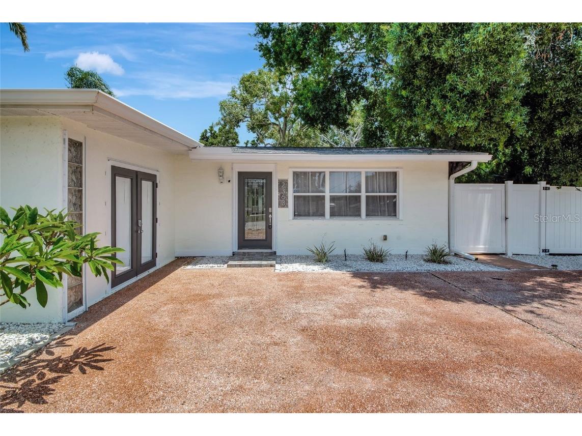 2363 Milford Circle Sarasota FL 34239 A4654562 image3