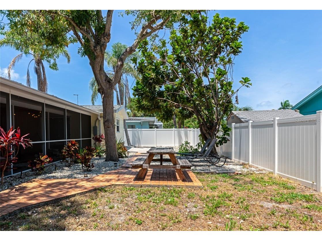 2363 Milford Circle Sarasota FL 34239 A4654562 image36