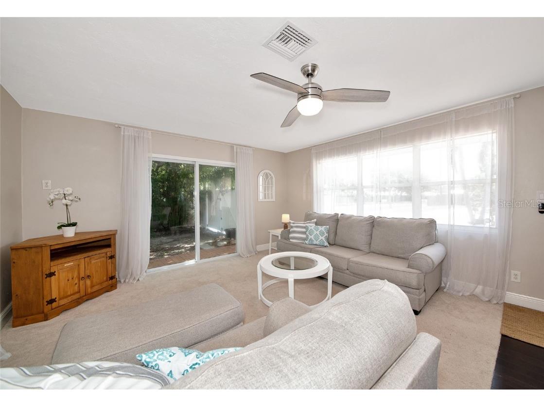 2363 Milford Circle Sarasota FL 34239 A4654562 image6