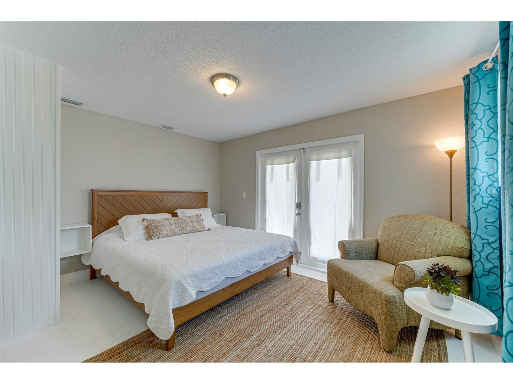 2363 Milford Circle Sarasota FL 34239 A4688288 image17
