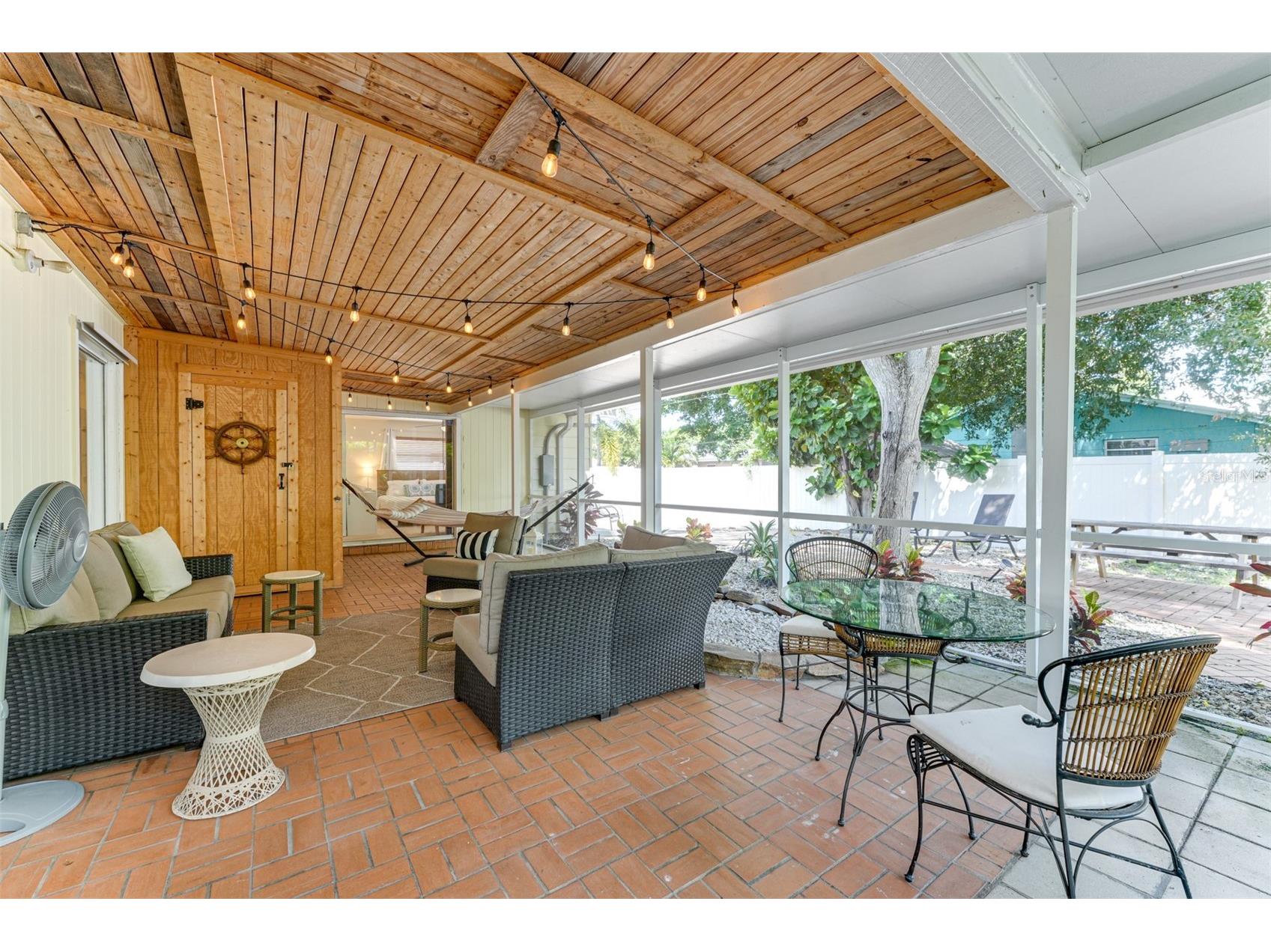 2363 Milford Circle Sarasota FL 34239 A4688288 image21