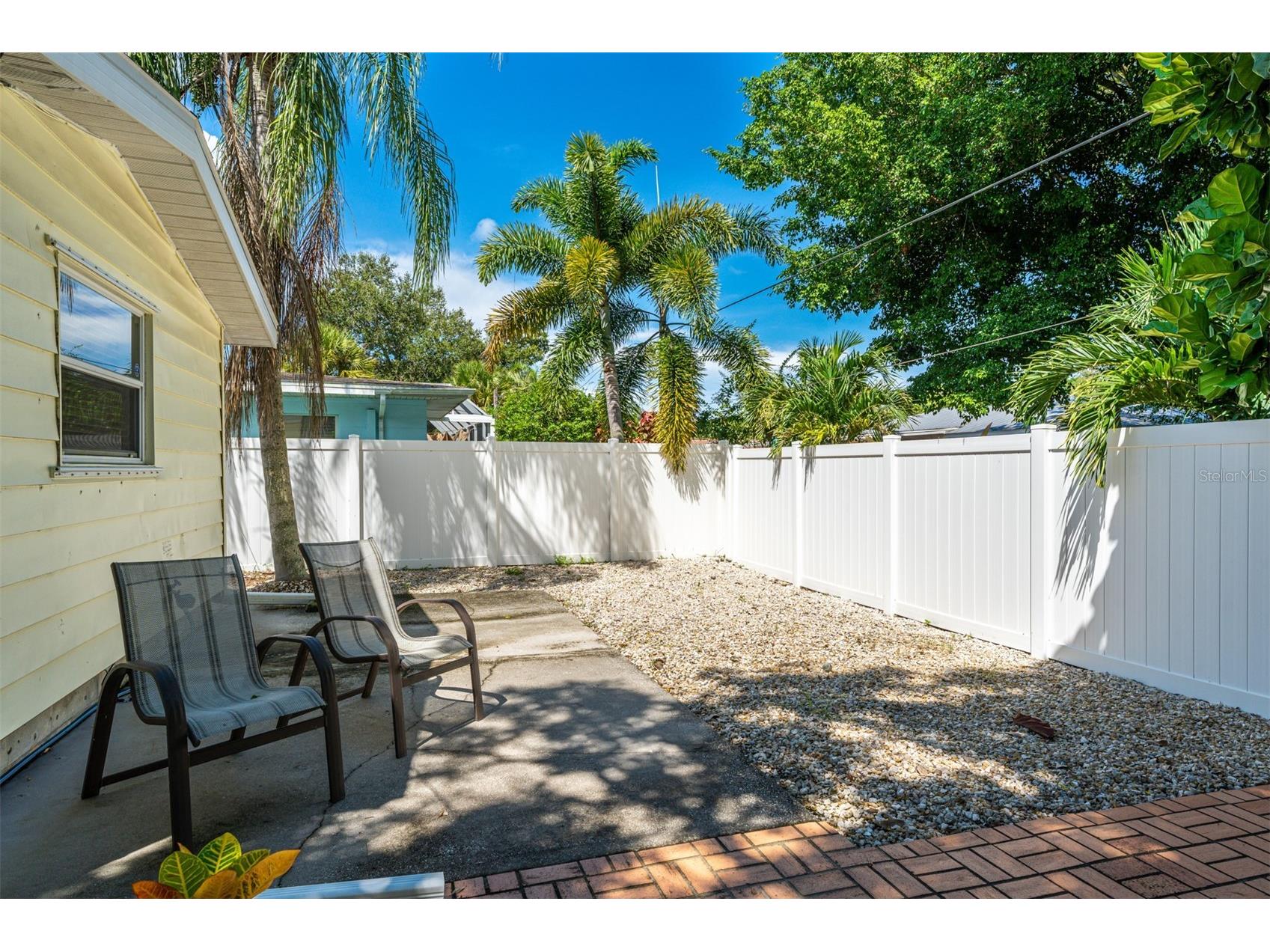 2363 Milford Circle Sarasota FL 34239 A4688288 image25