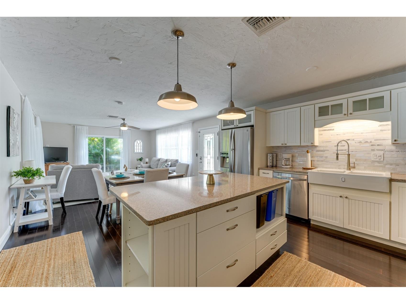 2363 Milford Circle Sarasota FL 34239 A4688288 image8
