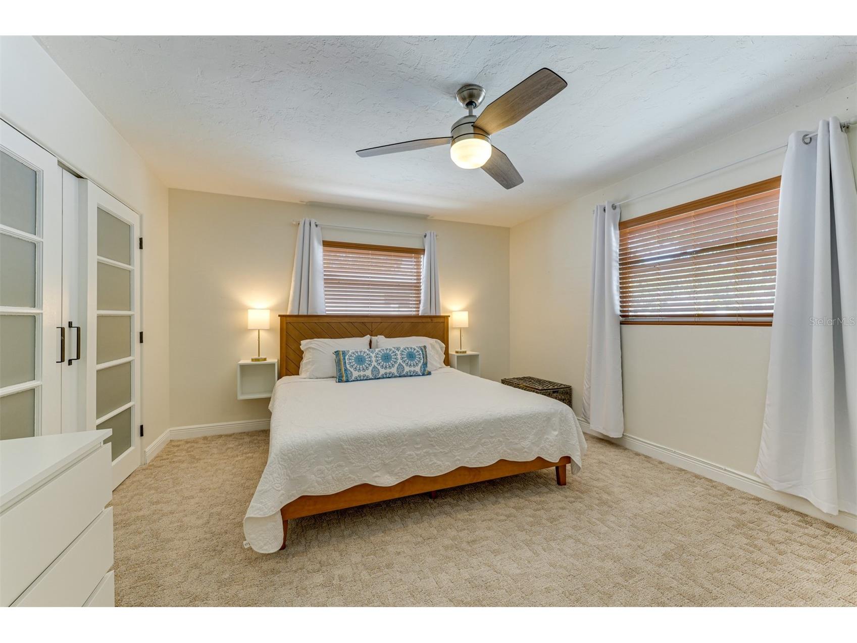 2363 Milford Circle Sarasota FL 34239 A4688288 image9