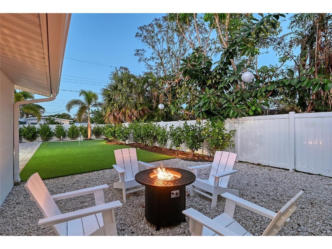 2365 Bay Street Sarasota FL 34237 A4631876 image12