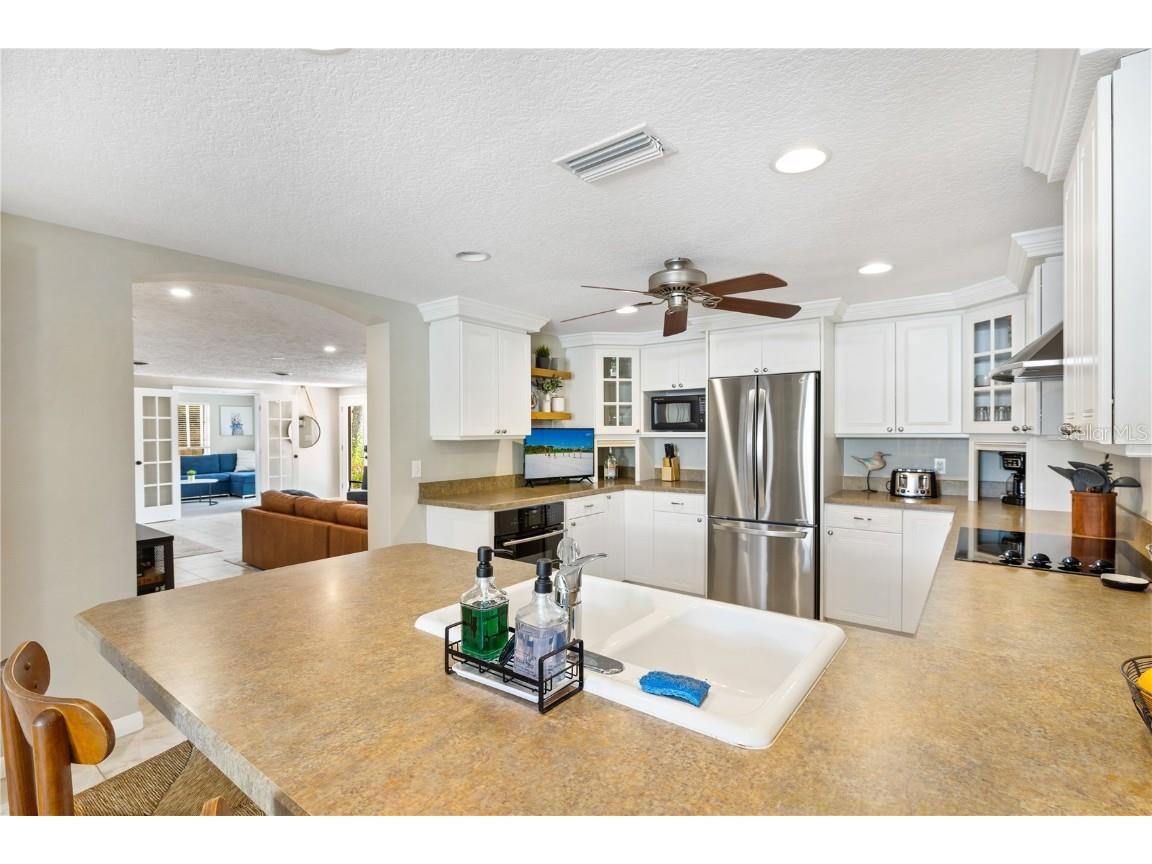 2365 Bay Street Sarasota FL 34237 A4631876 image20