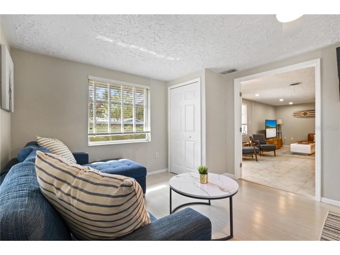 2365 Bay Street Sarasota FL 34237 A4631876 image26