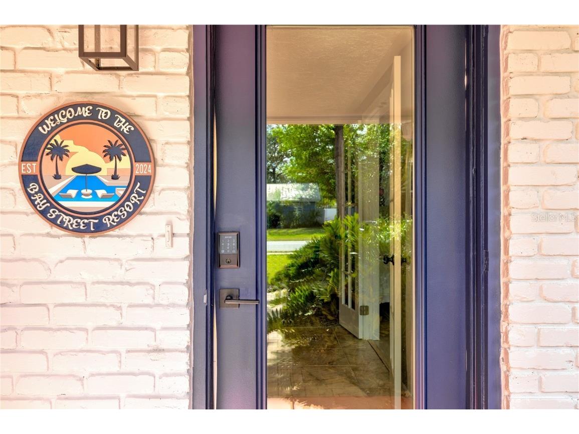 2365 Bay Street Sarasota FL 34237 A4631876 image3