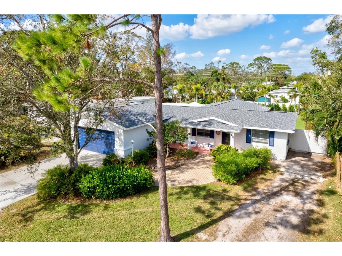 2365 Bay Street Sarasota FL 34237 A4631876 image37