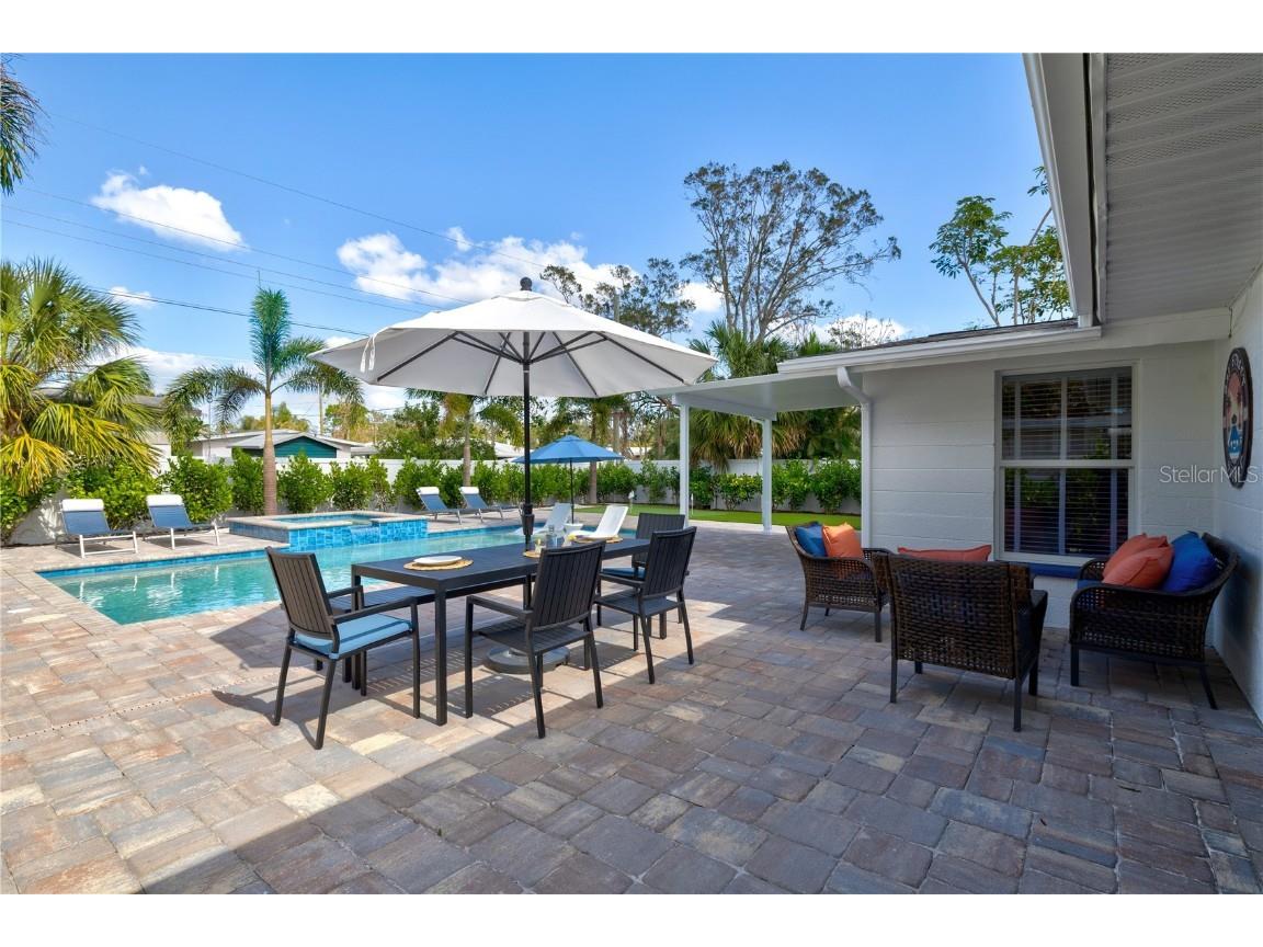 2365 Bay Street Sarasota FL 34237 A4631876 image38