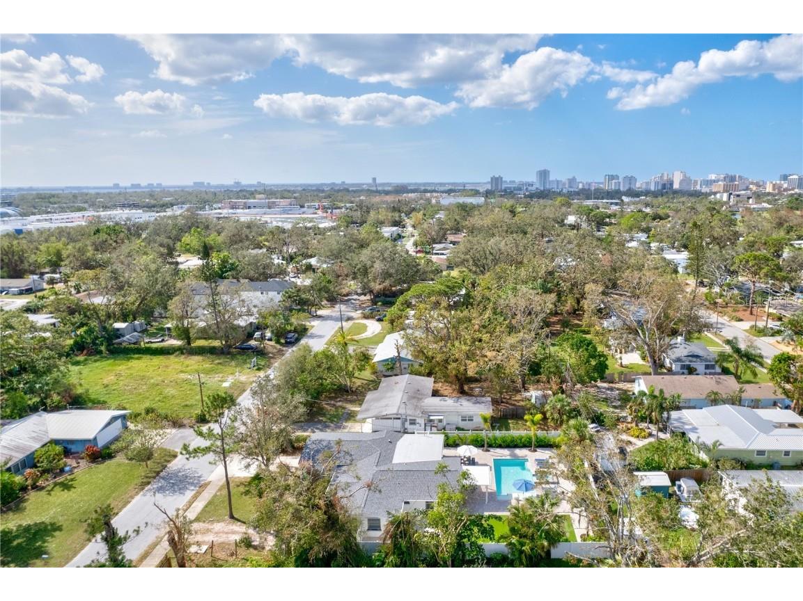 2365 Bay Street Sarasota FL 34237 A4631876 image41