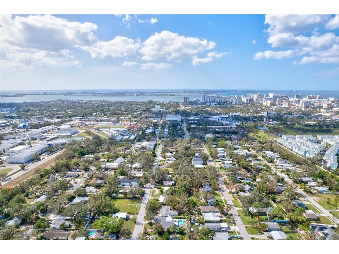 2365 Bay Street Sarasota FL 34237 A4631876 image43