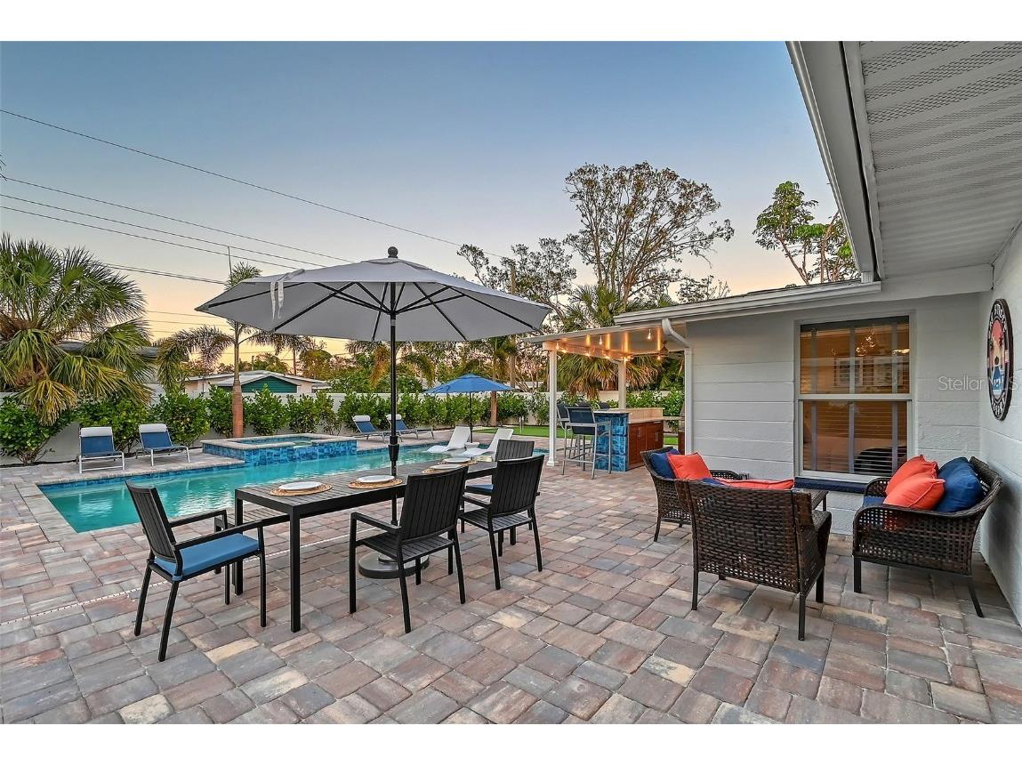 2365 Bay Street Sarasota FL 34237 A4631876 image62