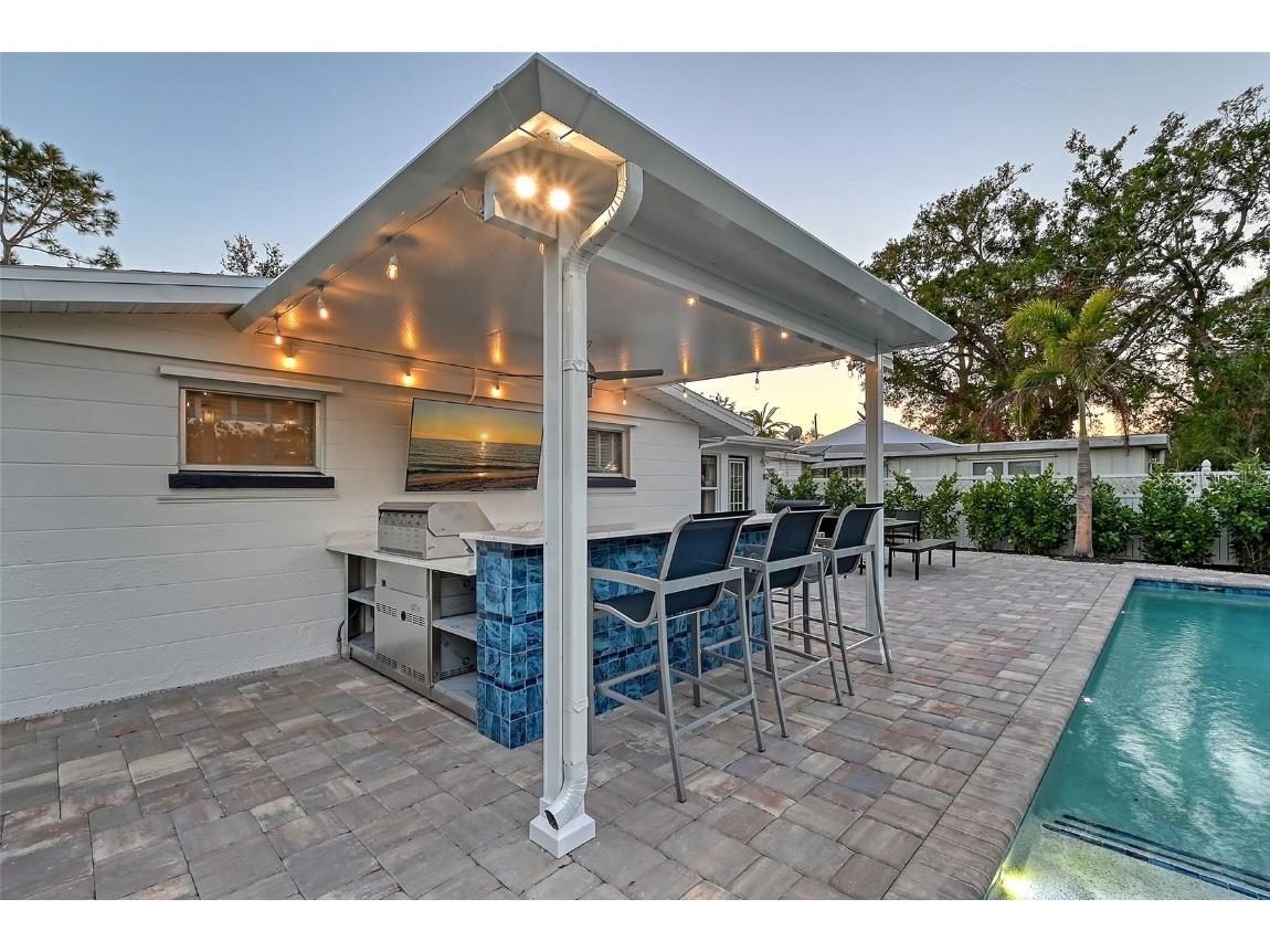 2365 Bay Street Sarasota FL 34237 A4631876 image64