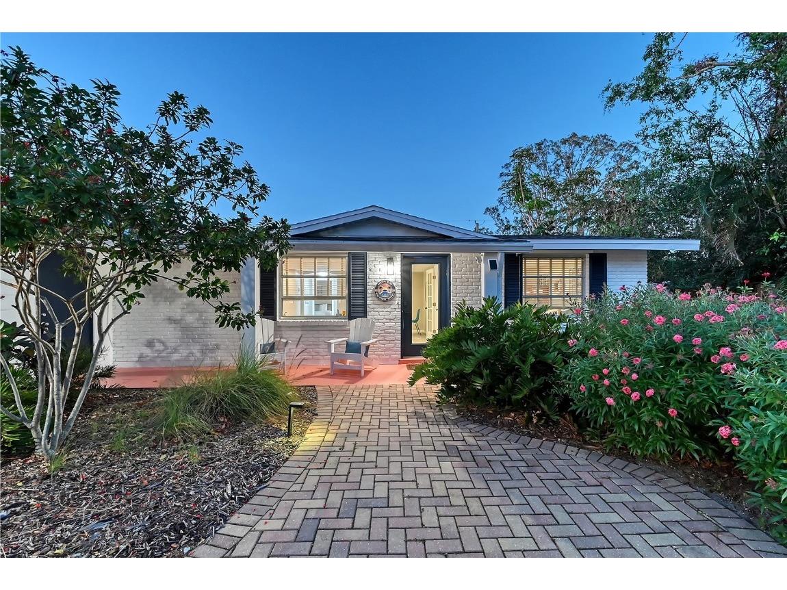 2365 Bay Street Sarasota FL 34237 A4631876 image73