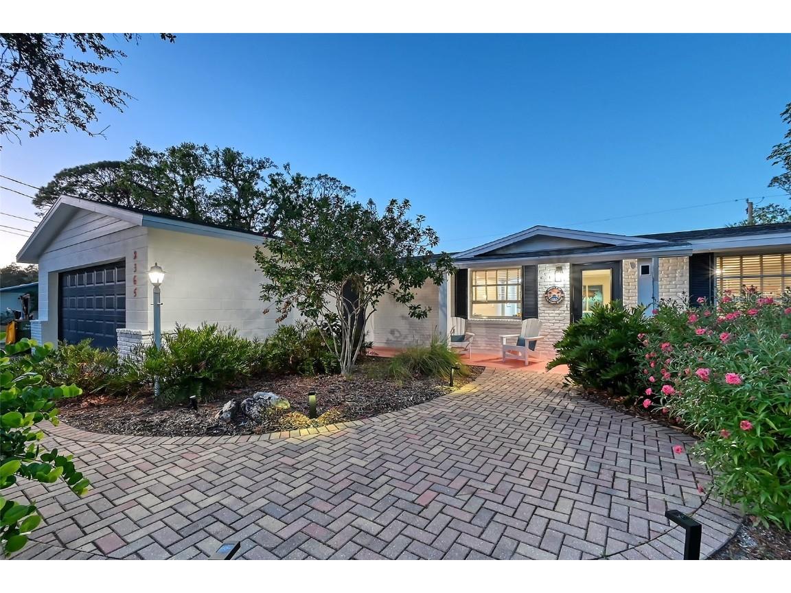 2365 Bay Street Sarasota FL 34237 A4631876 image74