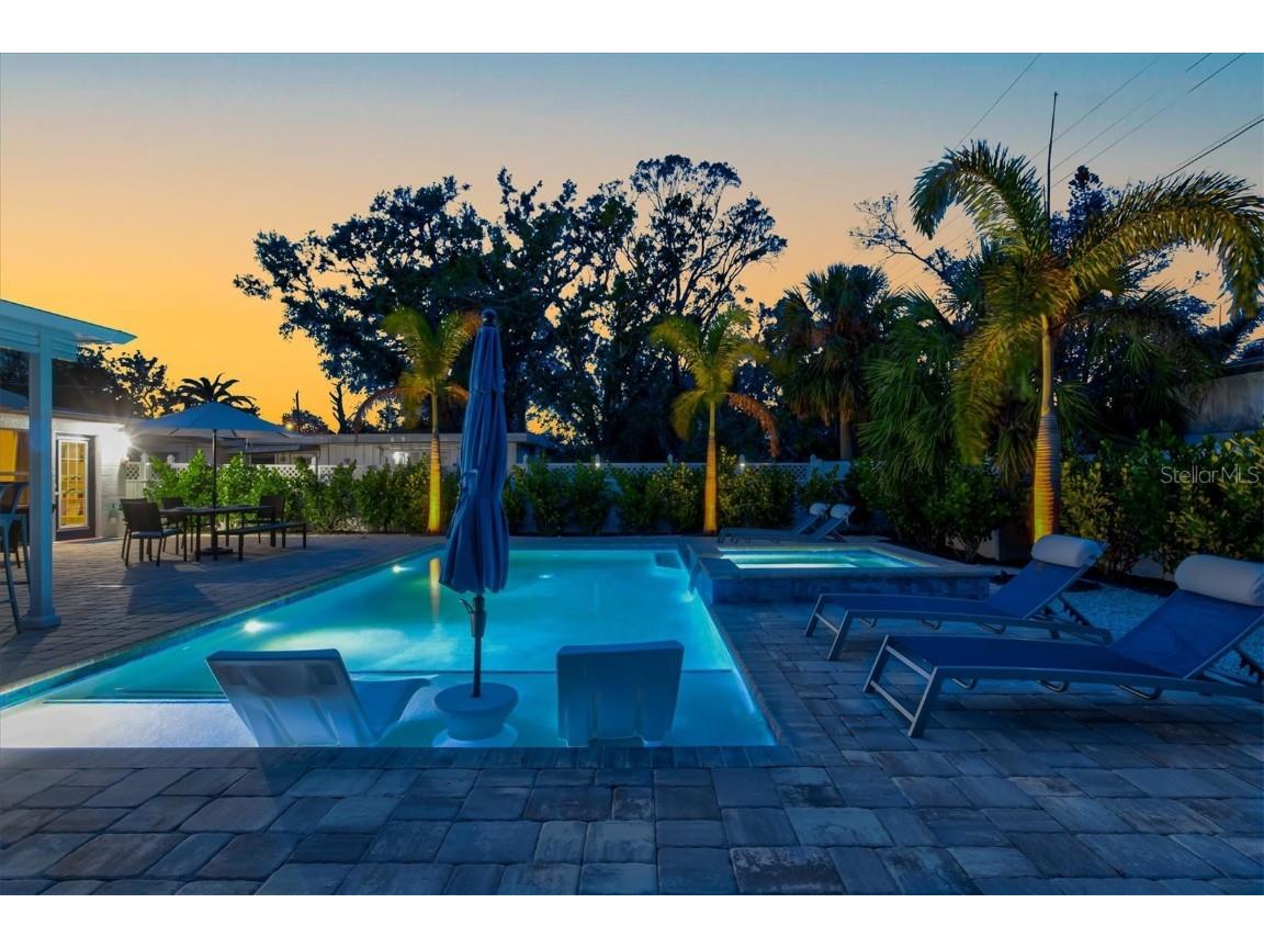 2365 Bay Street Sarasota FL 34237 A4631876 image80