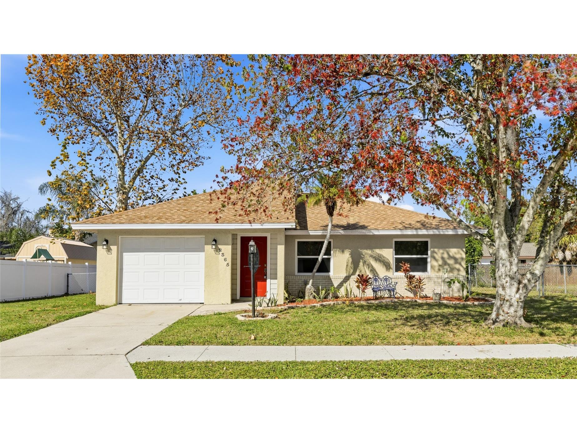 2365 Spring Oaks Circle Sarasota FL 34234 A4679638 image1