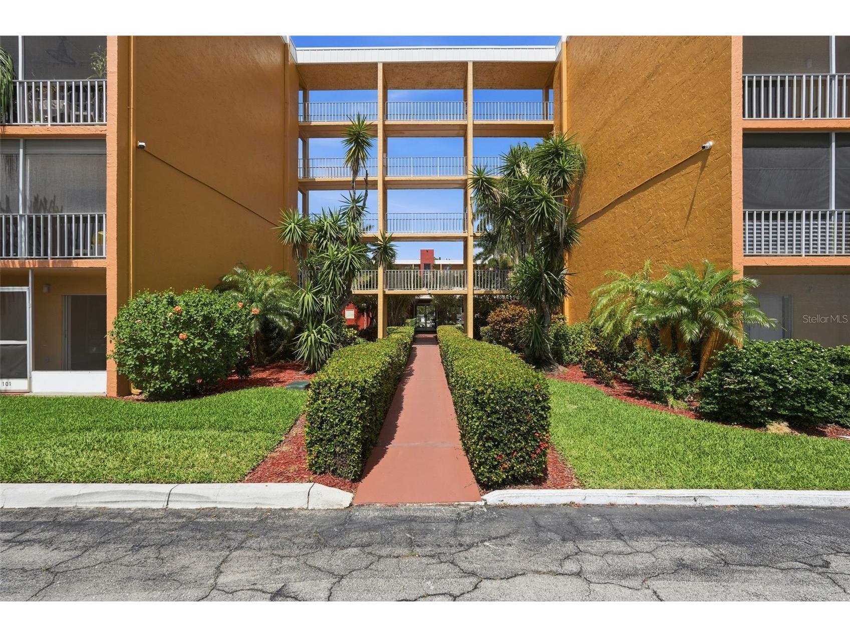 2366 E Mall Drive #403 Fort Myers FL 33901 TB8506745 image1