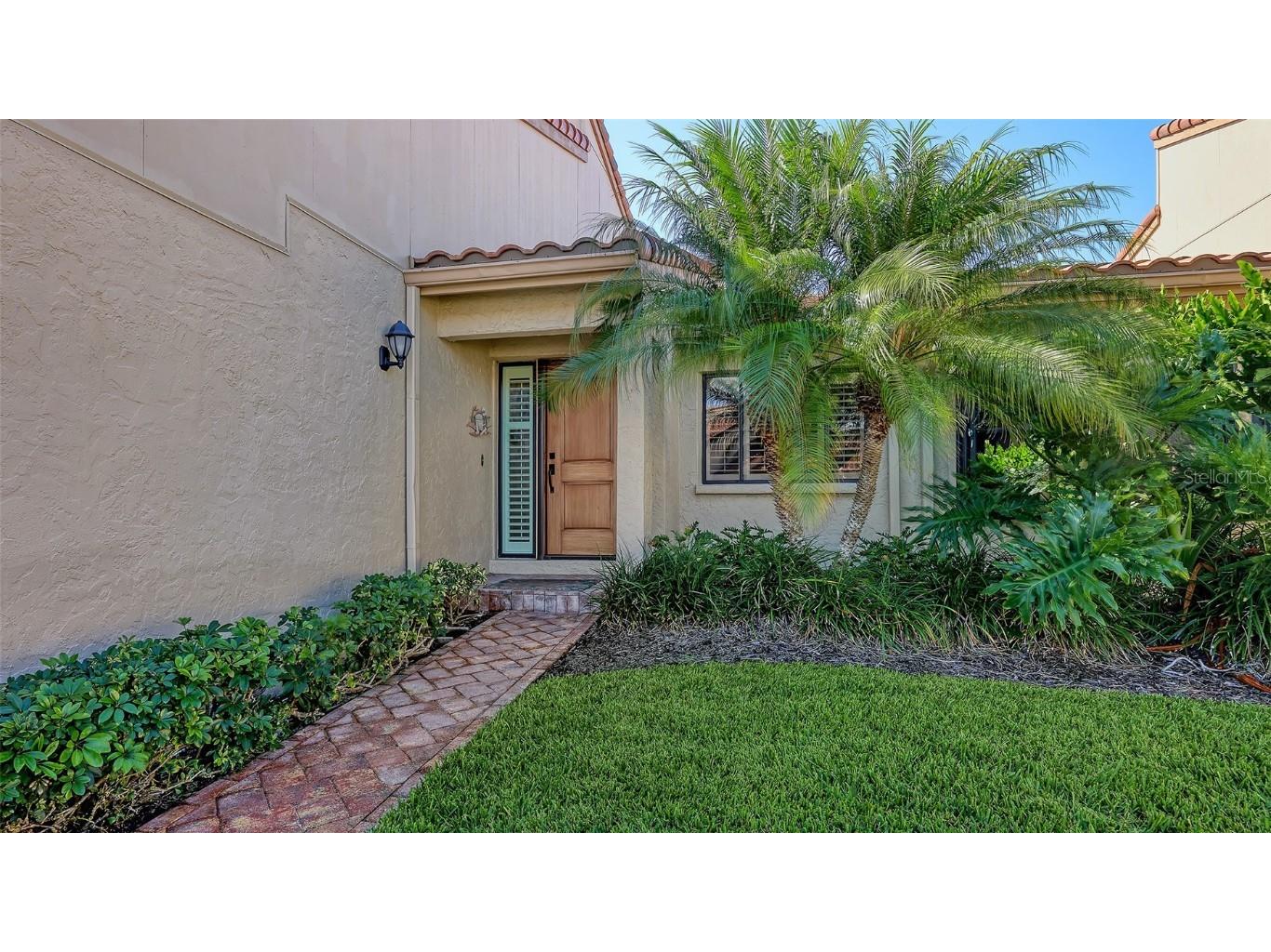 2367 Harbour Oaks Drive Longboat Key FL 34228 A4670055 image2