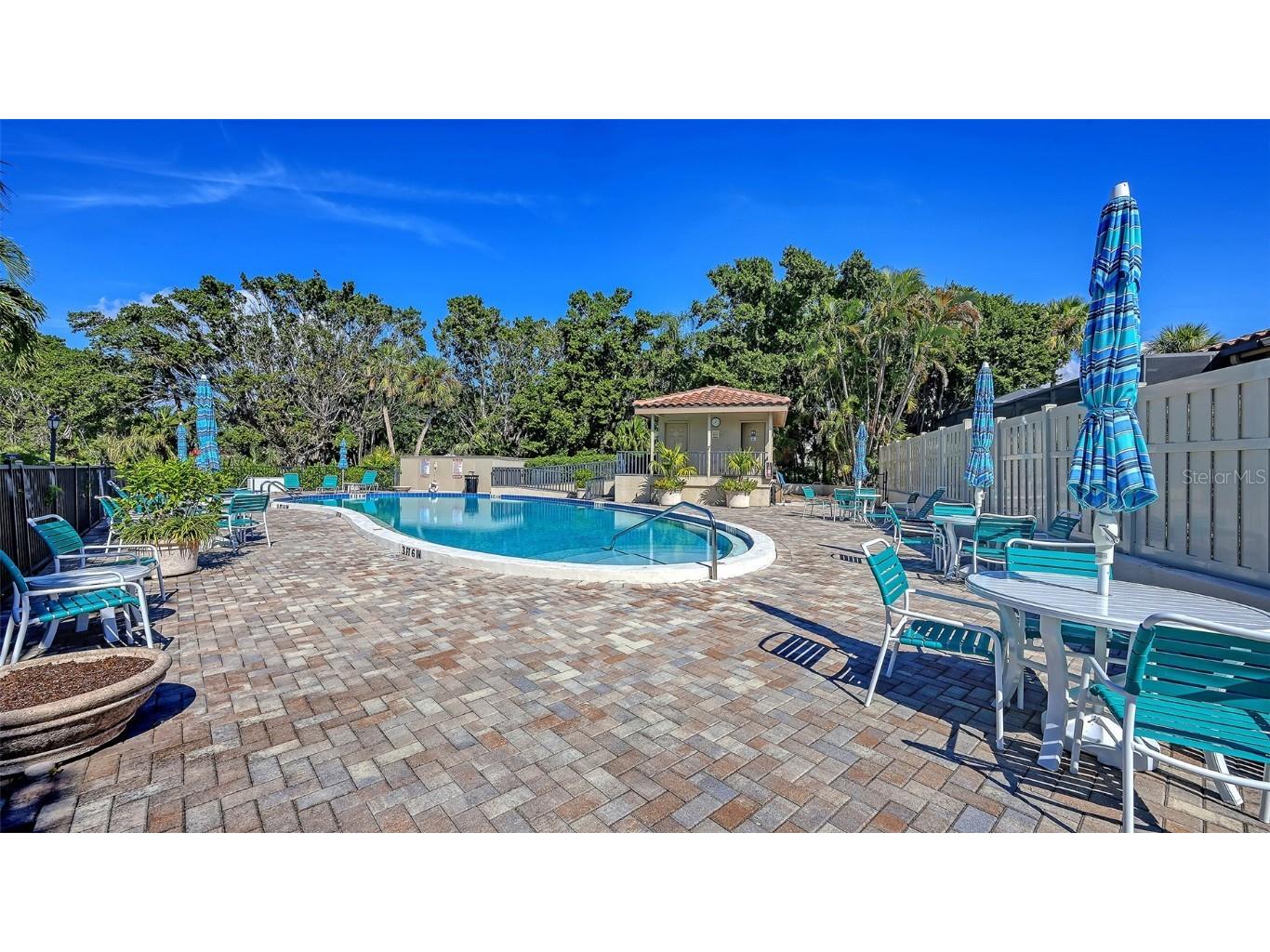 2367 Harbour Oaks Drive Longboat Key FL 34228 A4670055 image37